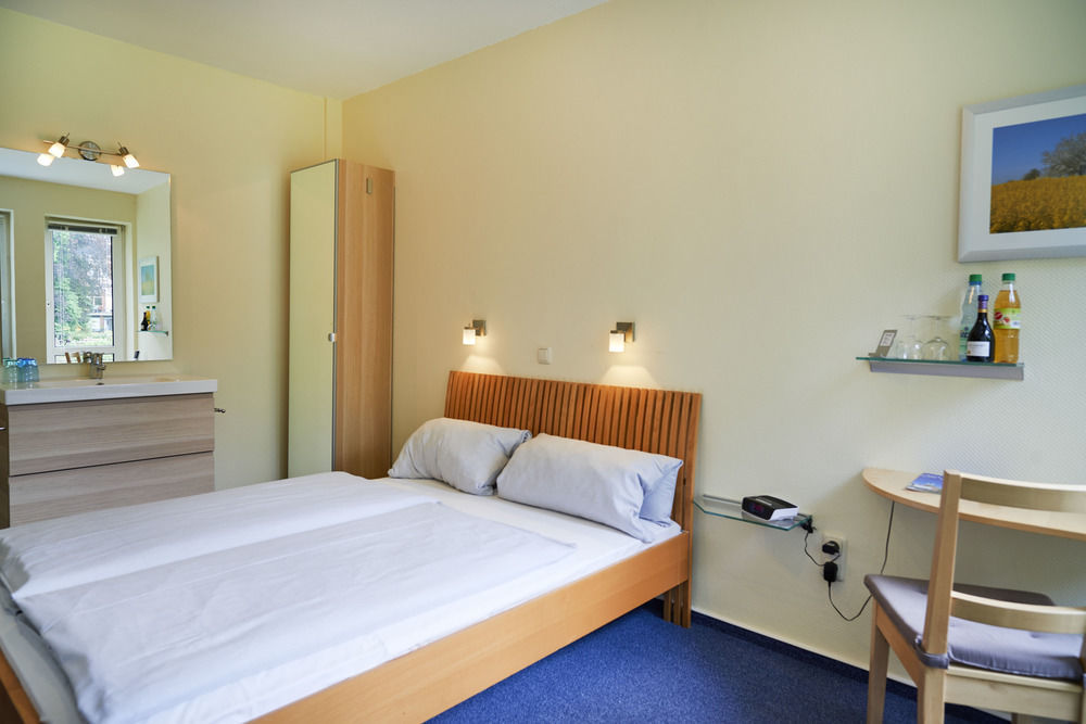 Hotel Am Muehlenteich Lubeck Exterior photo